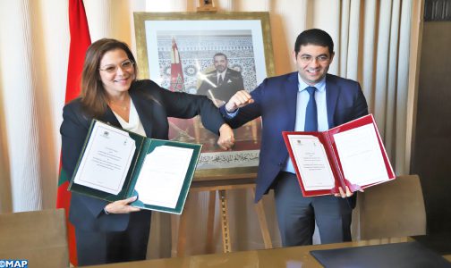 توقيع اتفاقية تعاون بين وزارة الشباب والثقافة والتواصل وفيدرالية الصناعات الثقافية والإبداعية