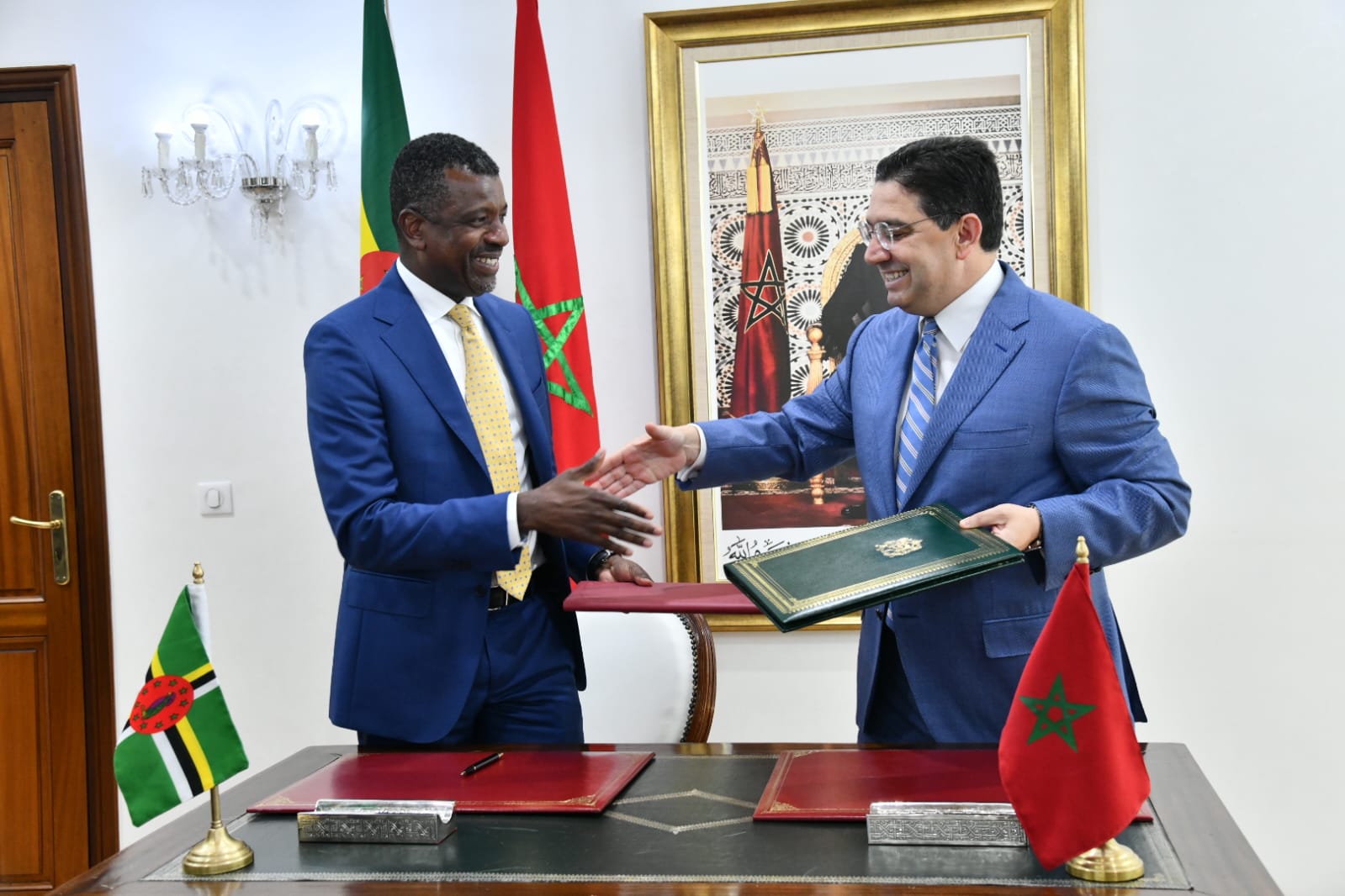 المملكة المغربية و كومنولث دومينيكا ملتزمتان بإبرام خارطة طريق للتعاون من الجيل الجديد 2025-2027 (بيان مشترك)