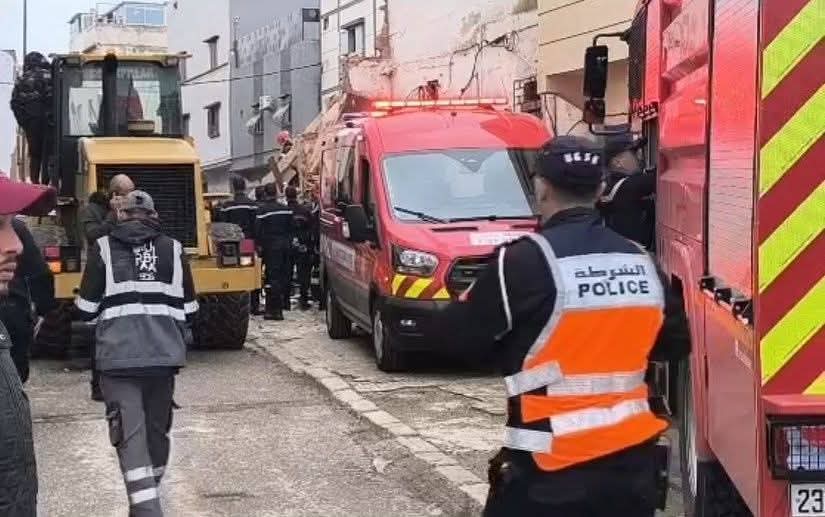 الرباط.. انهيار منزل بحي العكاري يخلف حالة استنفار أمني واسع وأنباء تشير الى احتمال وجود مفقودين تحت الانقاض/ فيديو