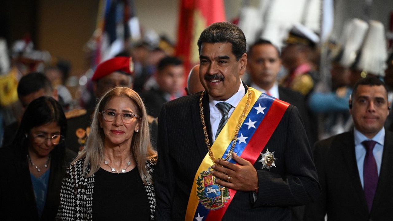 Frappes américaines sur le Venezuela, le dictateur Maduro « capturé et exfiltré »