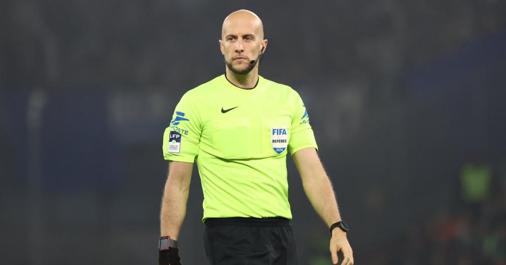 حكم فرنسي يقود ودية مبارة المنتخب الوطني المغربي أمام نظيره الباراغواياني