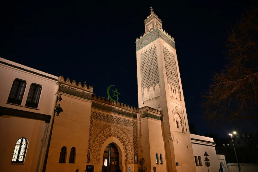 مسجد محمد السادس في نجامينا.. معلمة دينية وثقافية لتعزيز السلم والتسامح في إفريقيا\فيديو