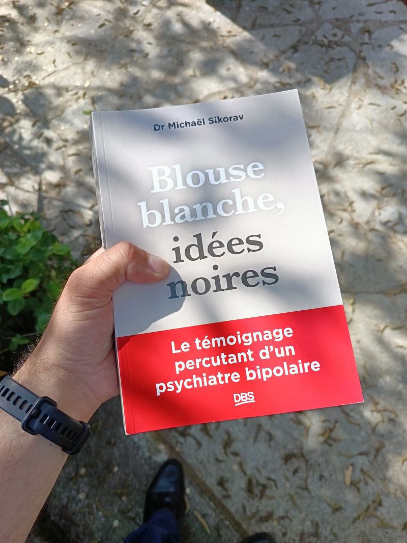 LU POUR VOUS. « BLOUSE BLANCHE, IDÉES NOIRES » de Michaël SIKORAV