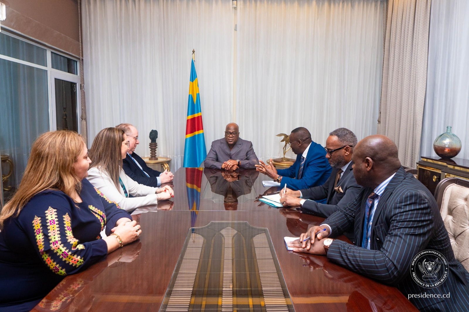 خاص. كينشاسا: الرئيس تشيسكيدي يستقبل رئيس مجلس إدارة البريد بنك، السيد الأمين النجار