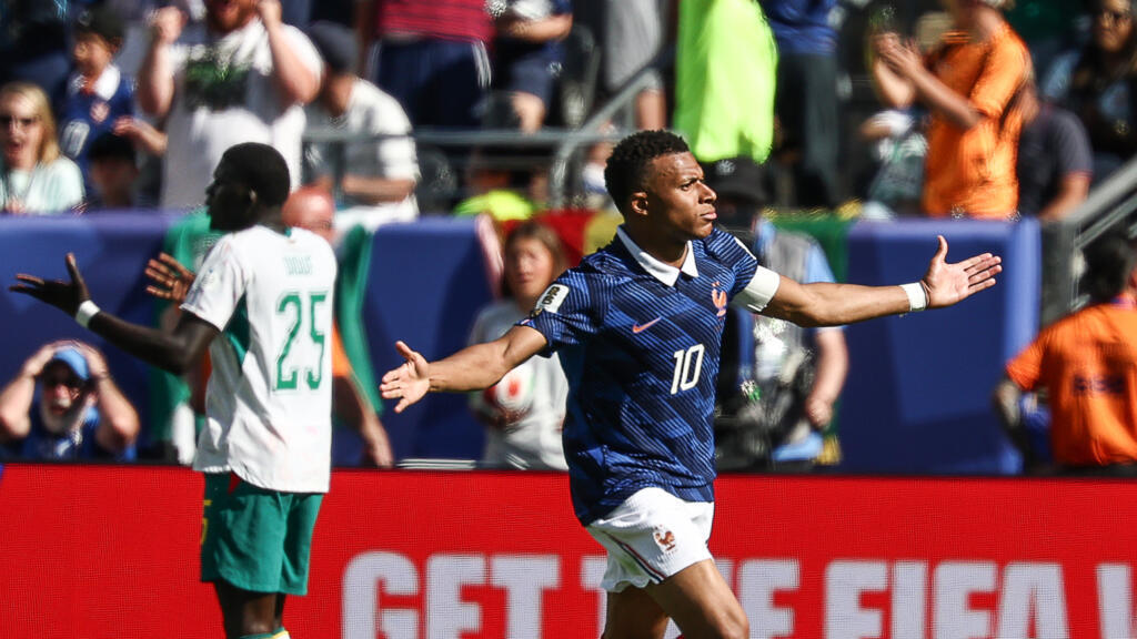 La France envoie le Sénégal au « vestiaire », sacré Mbappé !