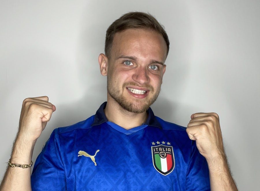 « Le Maroc joue encore un match de classe mondiale, encore un »: les éloges de Kristian Pengwin, méga-influenceur italien, pour les Lions de l&rsquo;Atlas