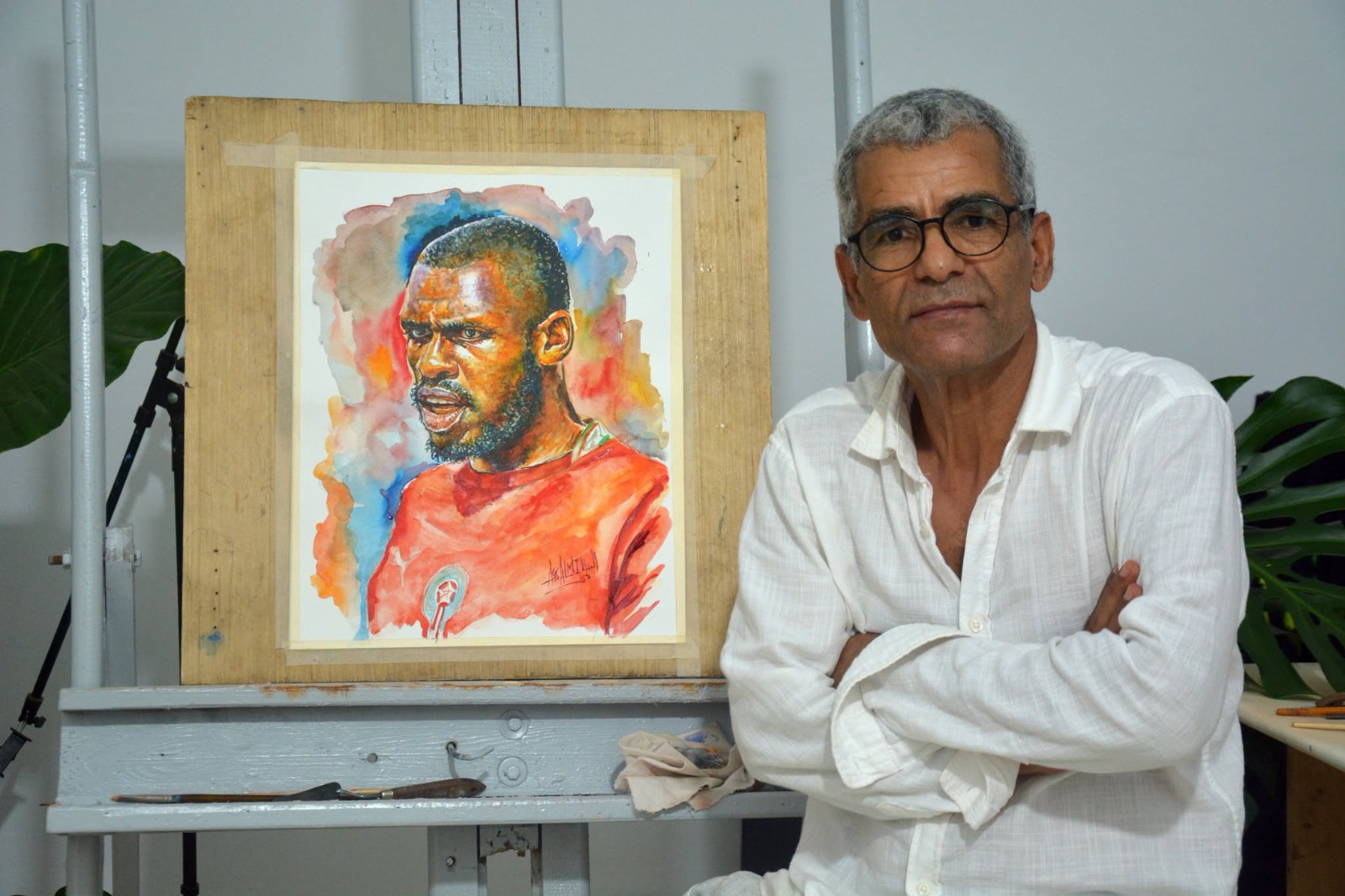 Le bel hommage de l’artiste peintre Mohamed Assalmi au Lion de l’Atlas Issa Diop 